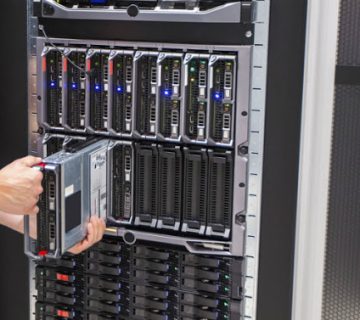 عکس مربوط به انواع هارد سرور می باشد.